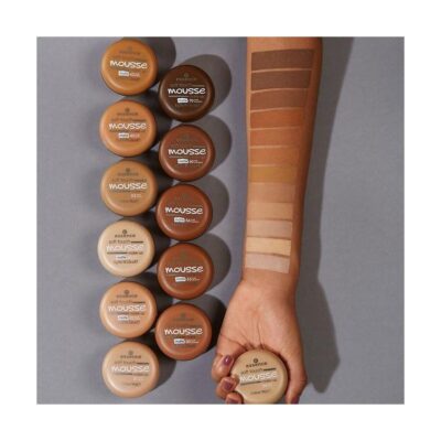 Essence Soft Touch Mousse Make-up